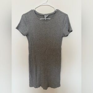 H&M Gray Ribbed T Shirt Dress